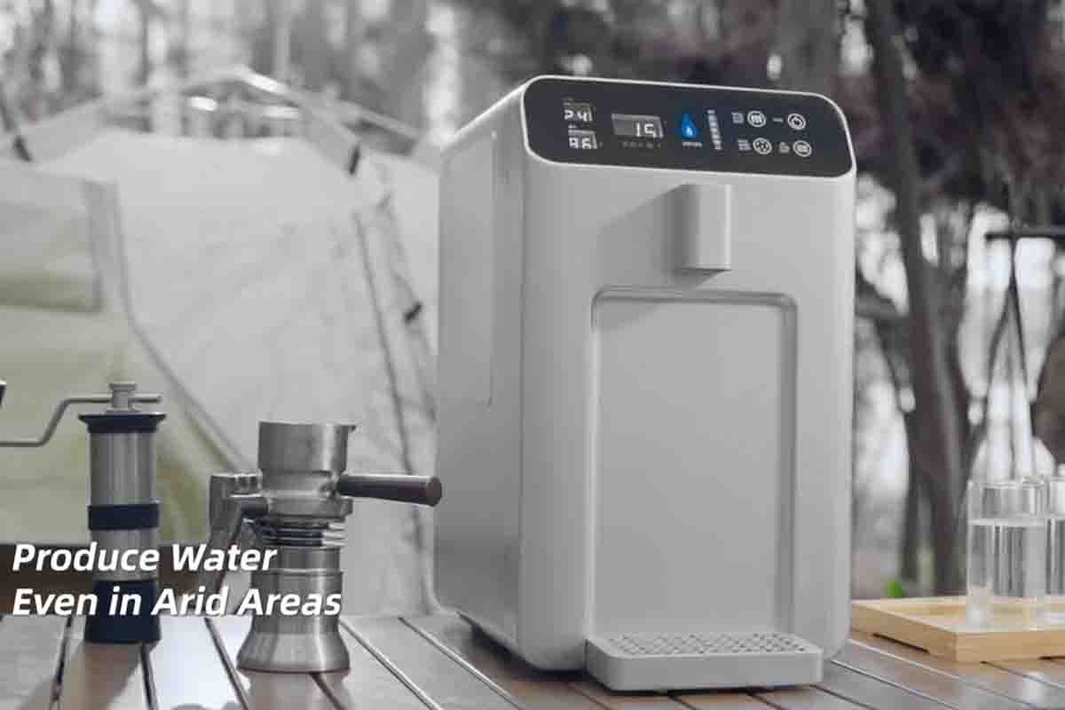 Next-Gen 3-in-1 Atmospheric Water Dispenser genera acqua dall