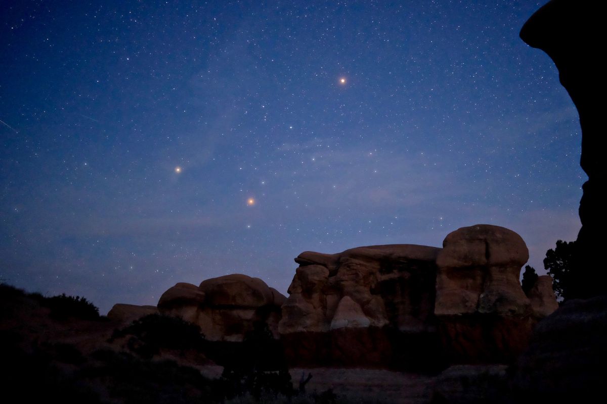 bacio marte giove pleiadi 19 luglio 2024