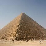 Comment la pyramide de Khéops est-elle restée debout pendant 4 600 ans (malgré plusieurs tremblements de terre) ? Le secret a enfin été révélé