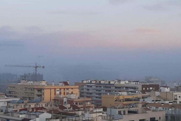 Urgence chimique en Catalogne: nuage toxique après le feu dans l'usine de chlore
