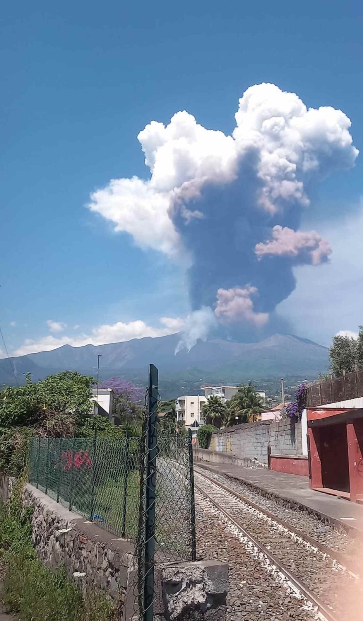 Etna Eruzioni 2 juin 2025