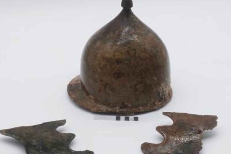 Un casque de 2 400 ans relance de la mer et révèle la bataille qui a changé l'histoire de Rome