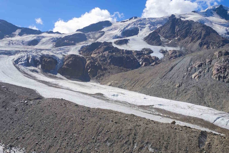 Glaciers italiens contaminés italiens: la première carte nationale révèle des métaux polluants et lourds