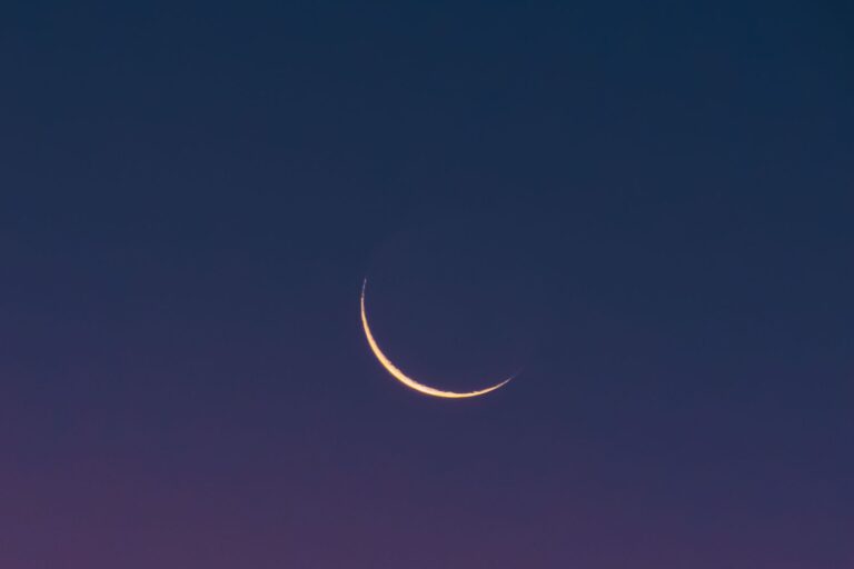 Ne manquons pas le prochain lever de soleil spécial, le « baiser » Lune-Vénus est de retour, il sera visible à l'œil nu