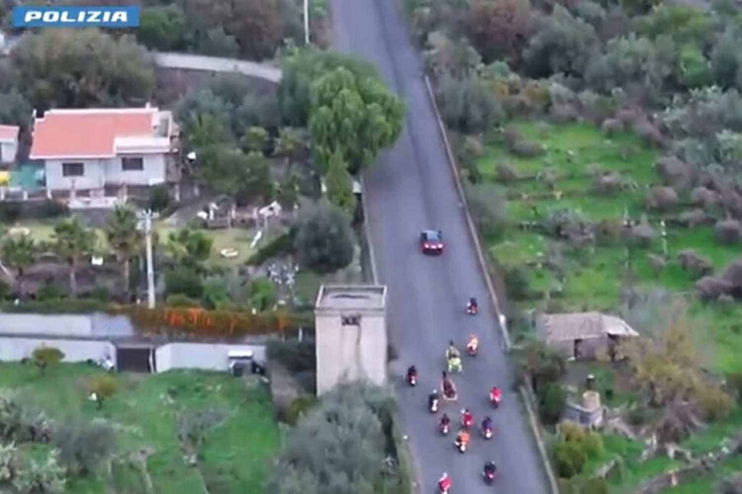 corsa clandestina cavalli