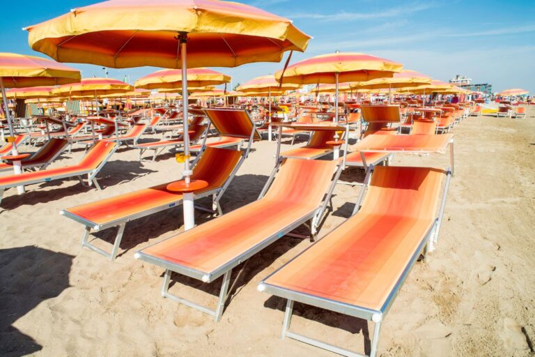 Il est interdit de fumer sur toutes les plages de Pesaro, des amendes allant jusqu'à 500 euros sont prévues : voici quand