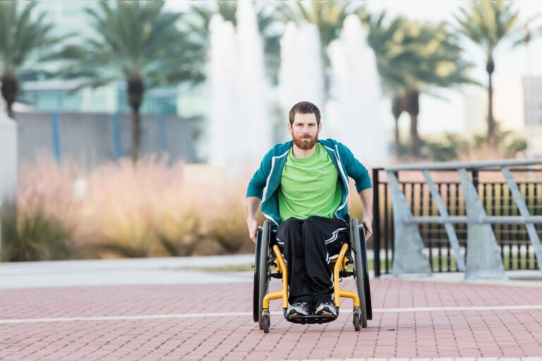 Ce n'est pas un pays pour les personnes handicapées : seule une capitale italienne sur trois a un plan pour éliminer les barrières architecturales