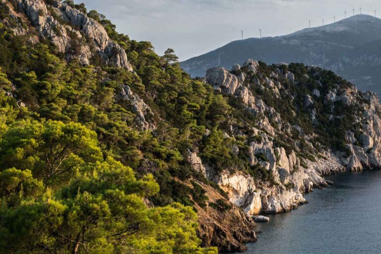 Ce volcan grec était considéré comme éteint, mais il accumule du magma depuis plus de 100 000 ans.