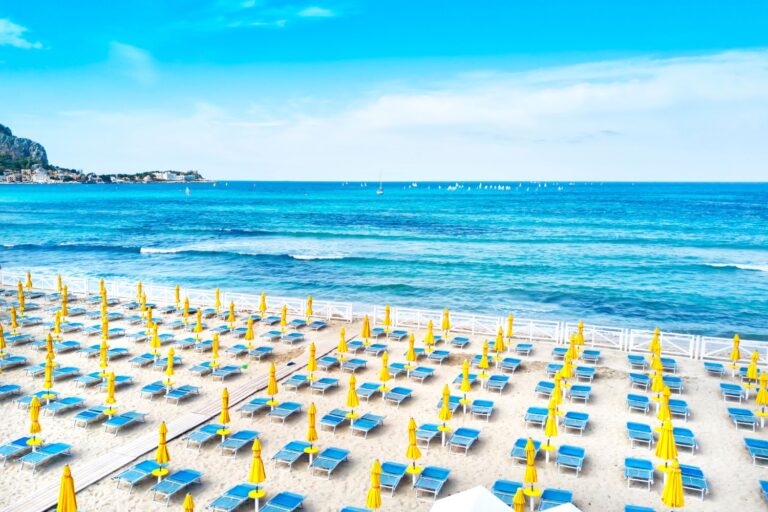 Revirement sur les concessions de plages : arrêt de l'extension jusqu'en 2030 en raison de l'érosion et des dégâts environnementaux, c'est le chaos sur les plages