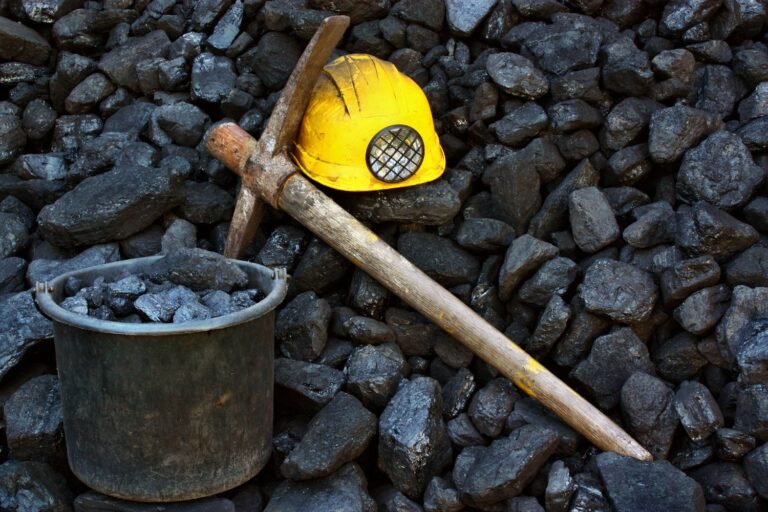 Le bilan du massacre dans une mine de charbon en Chine s'alourdit, il y a plus de 80 morts : c'est la pire catastrophe minière que le pays ait connue depuis 2009