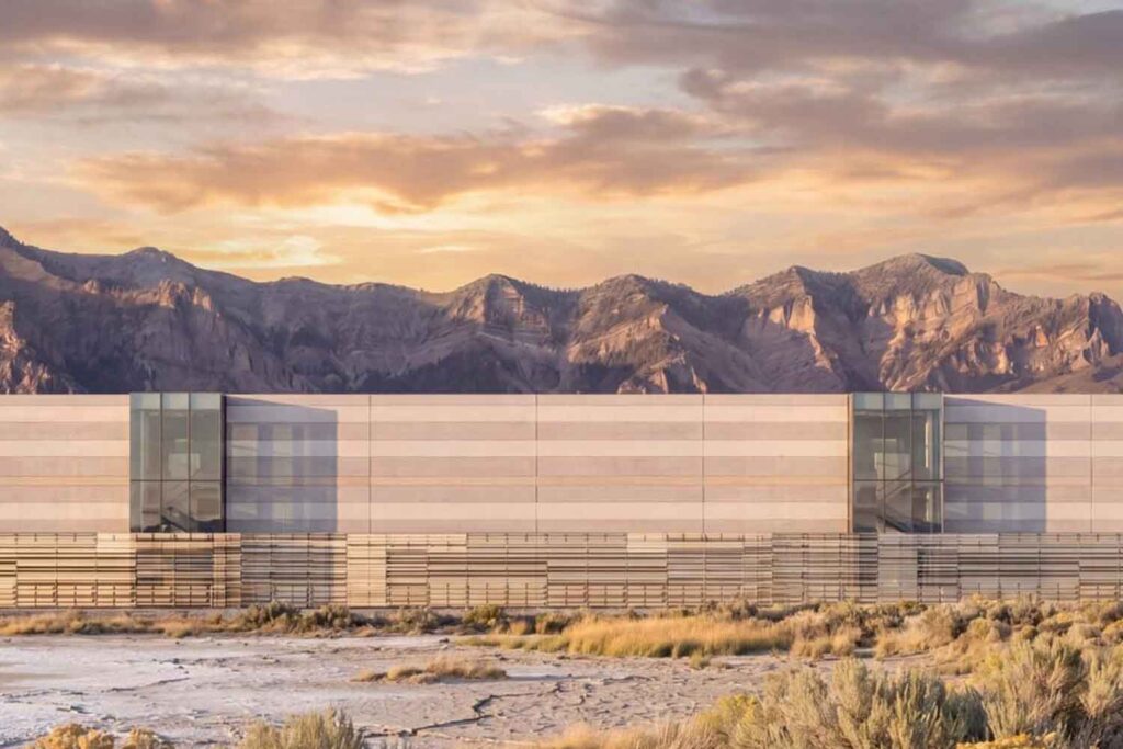 rendering data center Utah Stratos