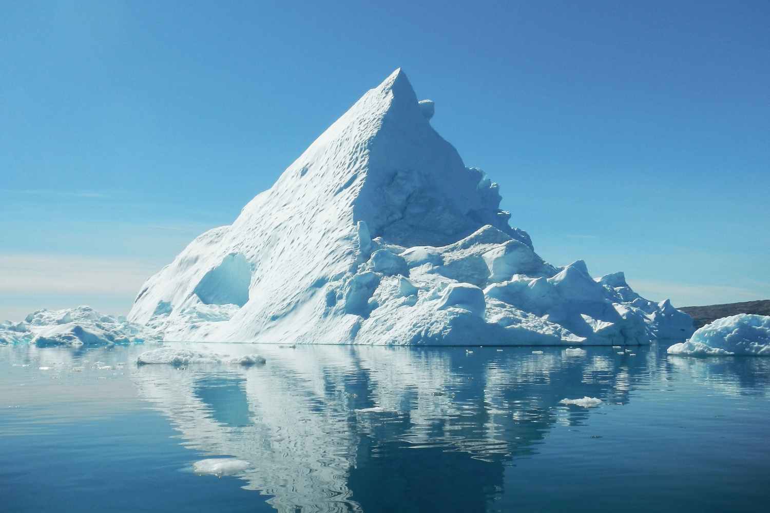 Montagnes flottantes et oasis dans la boue : voici comment le climat change au plus profond de l'Arctique