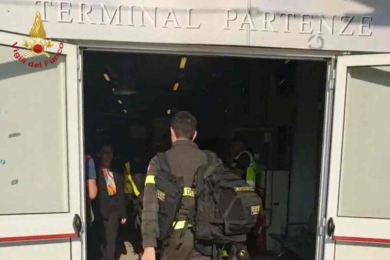 Séisme au Venezuela, l'Italie également en première ligne pour l'aide : 41 pompiers partent pour contribuer aux efforts de secours