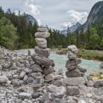 Arrêt des « cairns de pierre » au sommet, possibles répercussions environnementales, le Club alpin autrichien tire la sonnette d'alarme