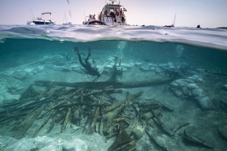Cette épave romaine vieille de 2 200 ans cache une histoire de réparations qui réécrit la façon dont les navires anciens ont survécu aux longs voyages.
