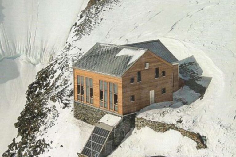 Le refuge le plus haut de Lombardie à 3600 mètres a également été fermé en raison de la chaleur anormale