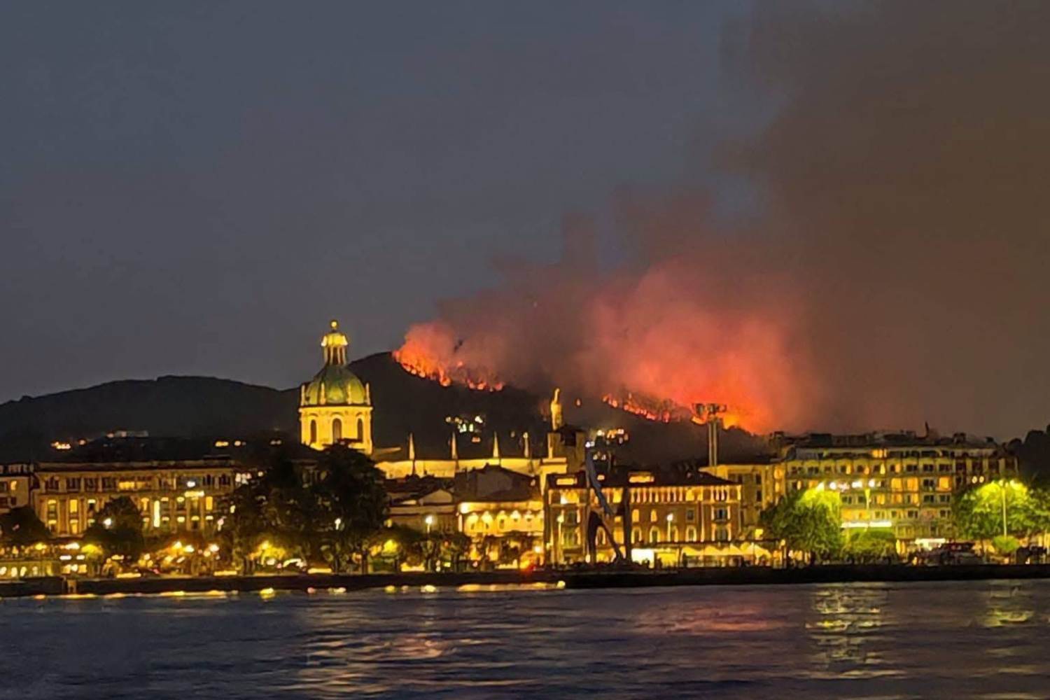 Incendio Como