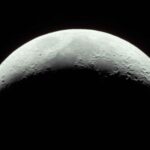 Les yeux sur la Lune ce soir ! Après le coucher du soleil, la lumière cendrée suggestive sera visible