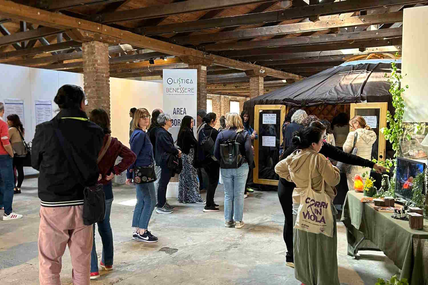 salon holistique et bien-être_stand d'automne