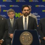 Le maire de New York interdit l’IA dans les écoles : « les enfants ont besoin d’enseignants et de contacts humains pour apprendre »