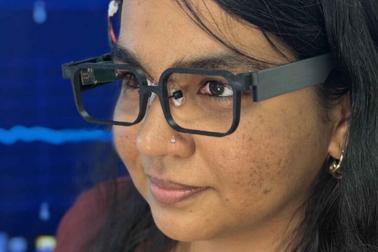 Ces lunettes intelligentes s'allument en un clin d'œil… littéralement !