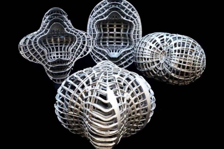 Création d'une cape thermique 3D qui rend les objets (presque) invisibles aux caméras thermiques
