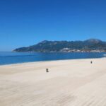 La plage italienne devenue prairie